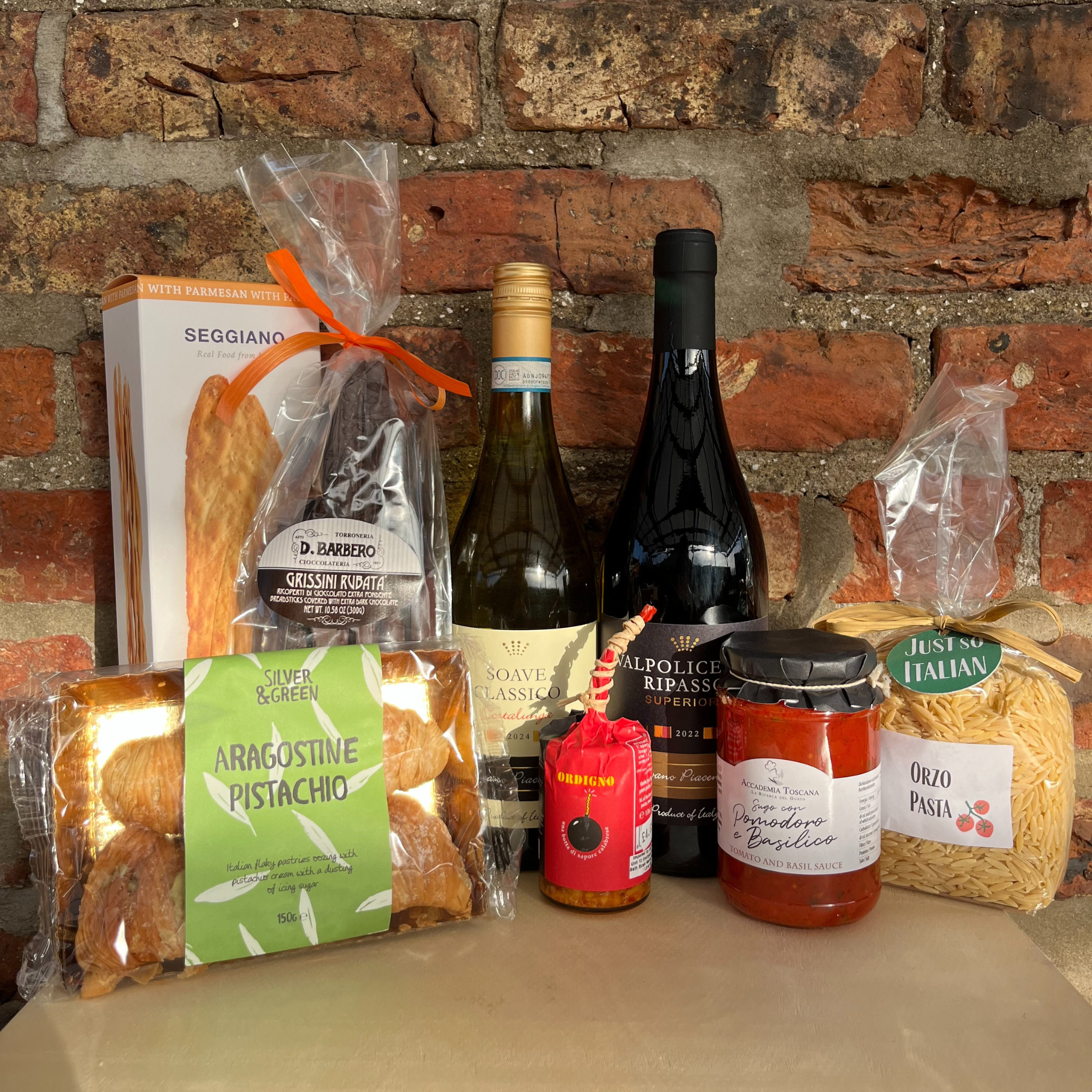 Large Italian Hamper – Field & Fawcett